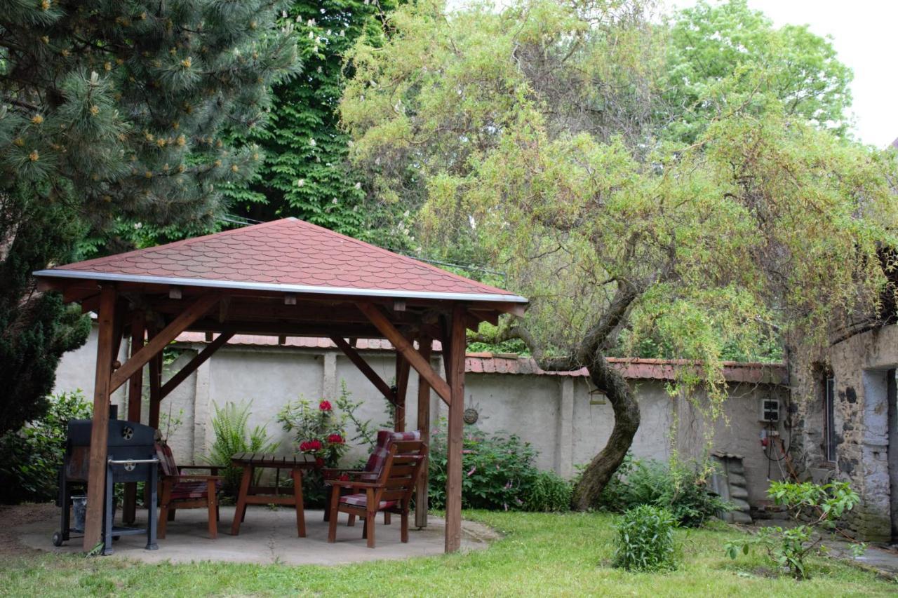 Appartement Na koňské farmě à Malecov Extérieur photo
